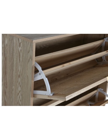 Zapatero de abeto y ratán