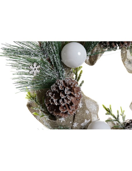 Corona piñas y copos de nieve