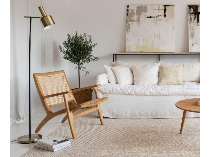 Lámpara de pie industrial de metal dorada