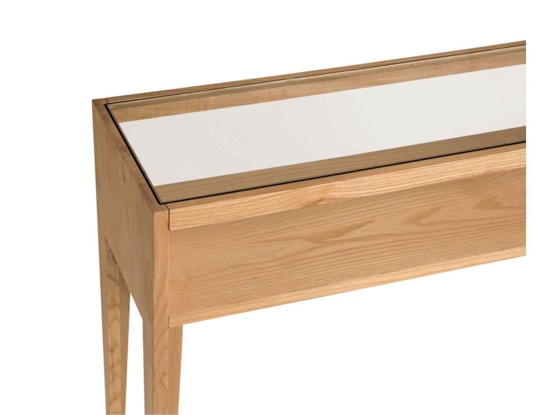 Consola de madera de fresno