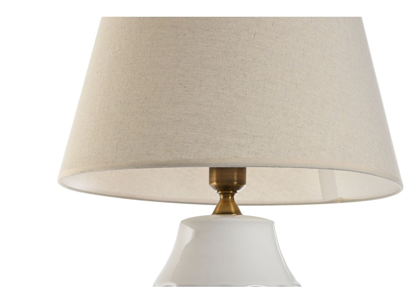 Lámpara con pantalla